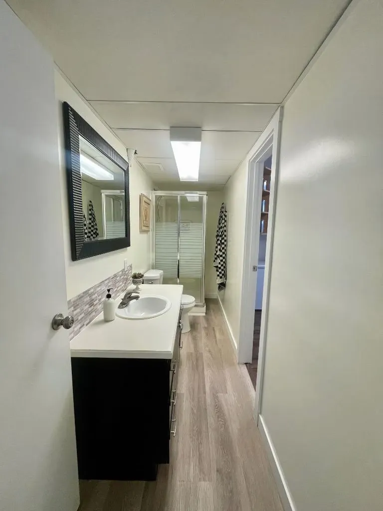 5906 12 Avenue Edson AB T7E 1J1
