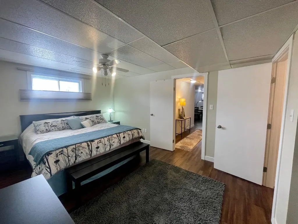 5906 12 Avenue Edson AB T7E 1J1