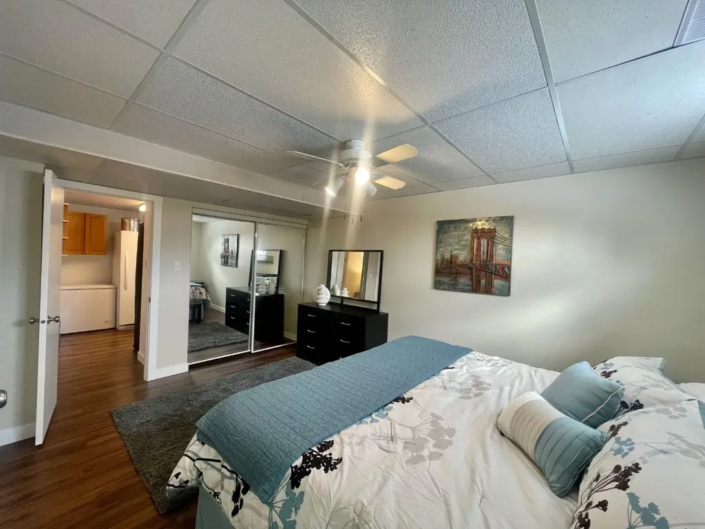 5906 12 Avenue Edson AB T7E 1J1