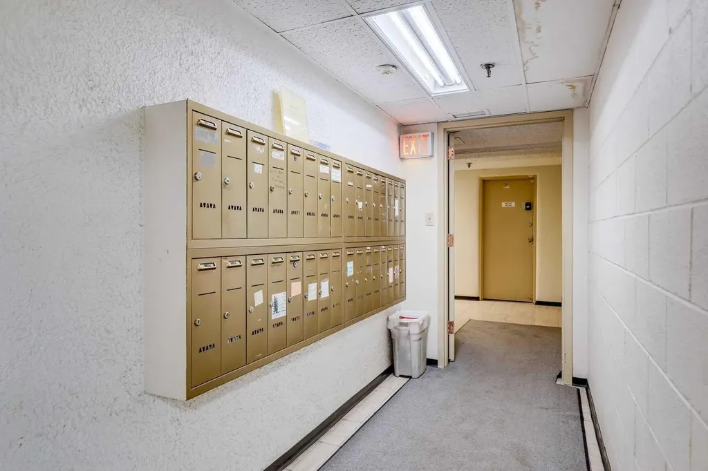 523 15 Avenue SW Calgary AB T2R 0R3