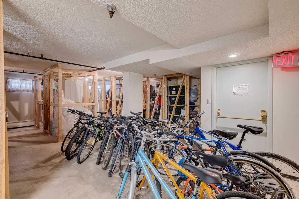 523 15 Avenue SW Calgary AB T2R 0R3