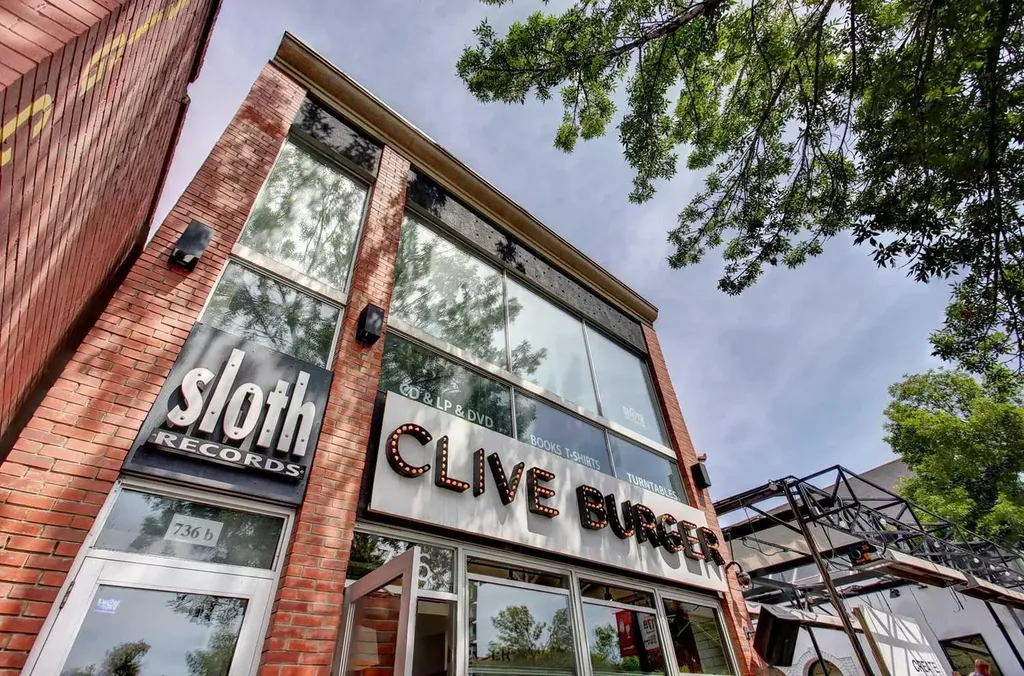 523 15 Avenue SW Calgary AB T2R 0R3