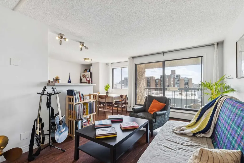 523 15 Avenue SW Calgary AB T2R 0R3