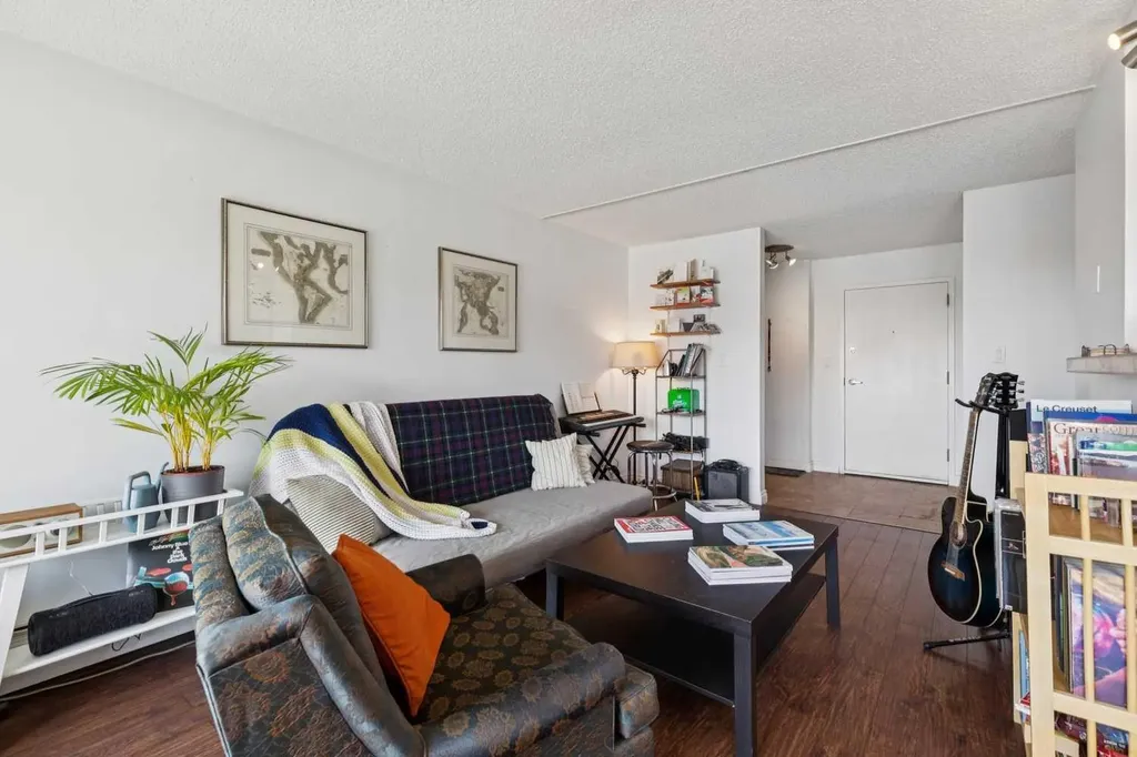 523 15 Avenue SW Calgary AB T2R 0R3