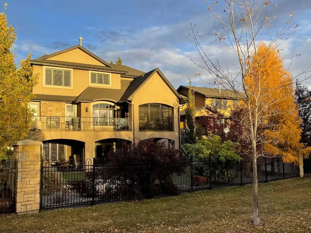 24 Sawyer Close Red Deer AB T4R 0M5