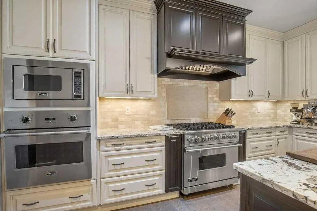 24 Sawyer Close Red Deer AB T4R 0M5