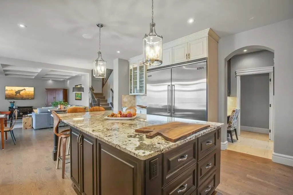 24 Sawyer Close Red Deer AB T4R 0M5