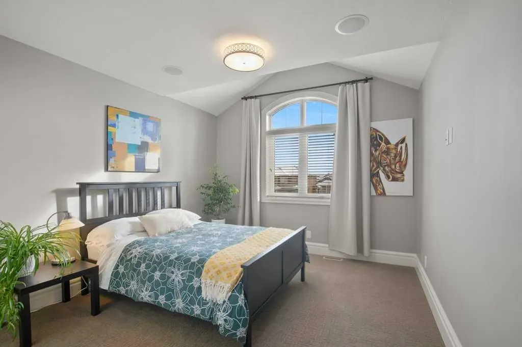 24 Sawyer Close Red Deer AB T4R 0M5