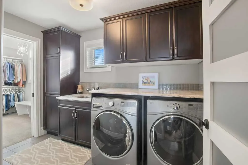 24 Sawyer Close Red Deer AB T4R 0M5