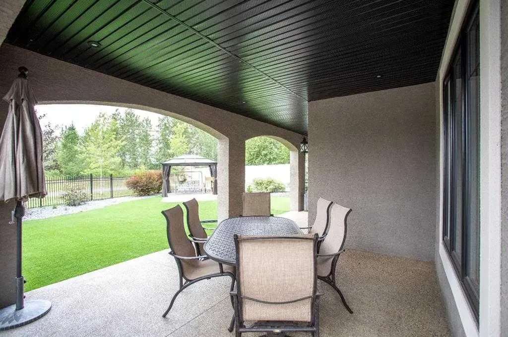 24 Sawyer Close Red Deer AB T4R 0M5