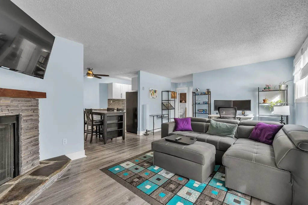 930 Royal Avenue SW Calgary AB T2T 0L5