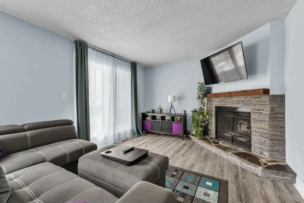930 Royal Avenue SW Calgary AB T2T 0L5