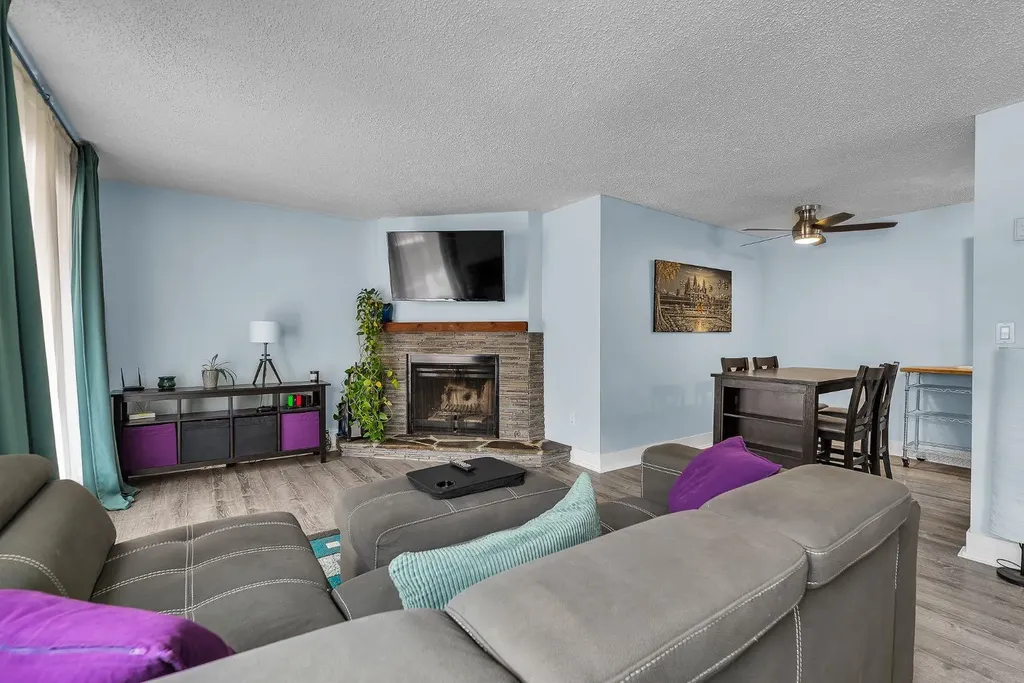 930 Royal Avenue SW Calgary AB T2T 0L5