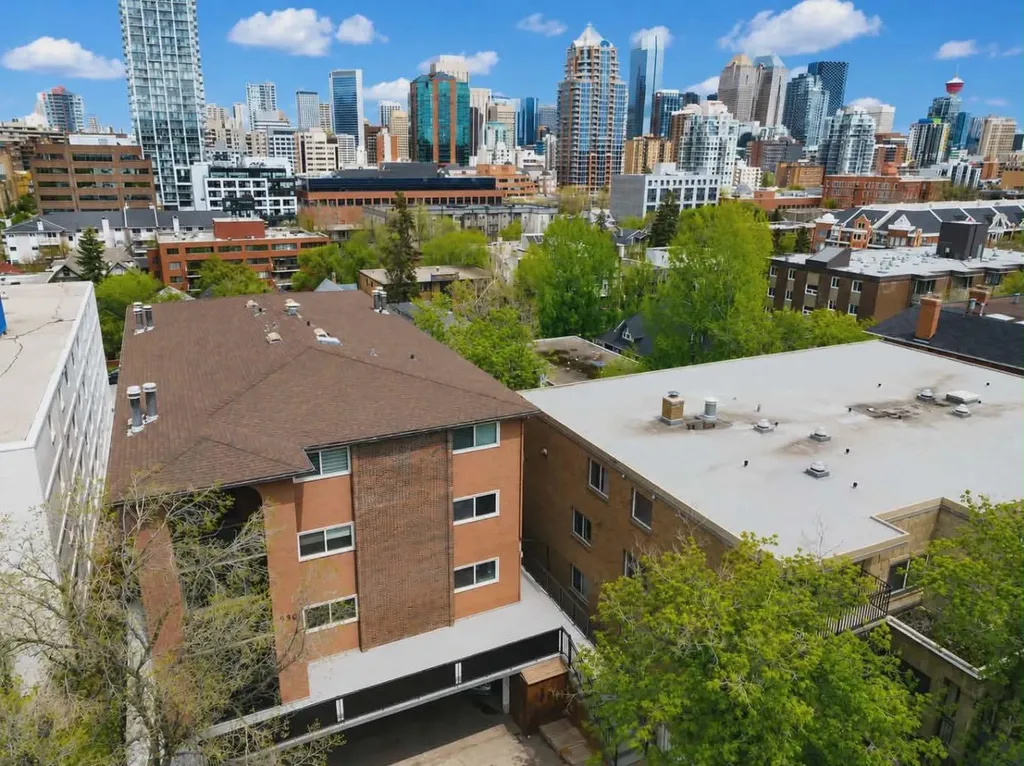 930 Royal Avenue SW Calgary AB T2T 0L5