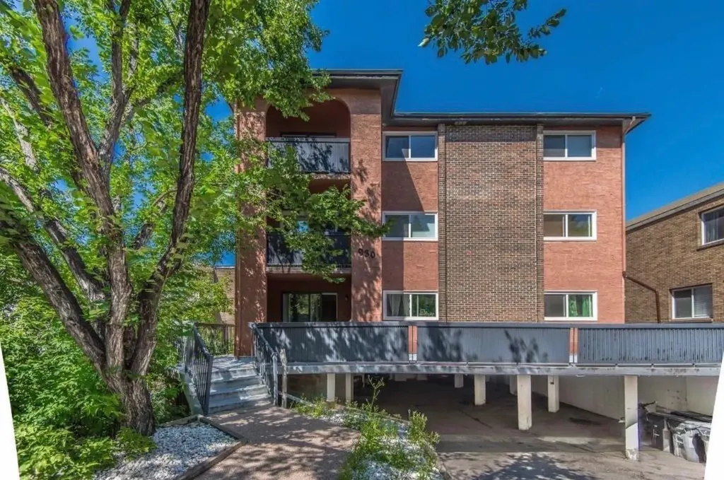 930 Royal Avenue SW Calgary AB T2T 0L5