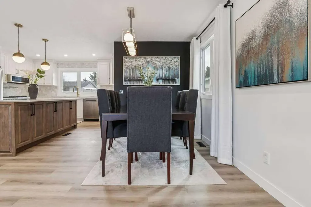 15 Brookmere Place SW Calgary AB T2W 2P5