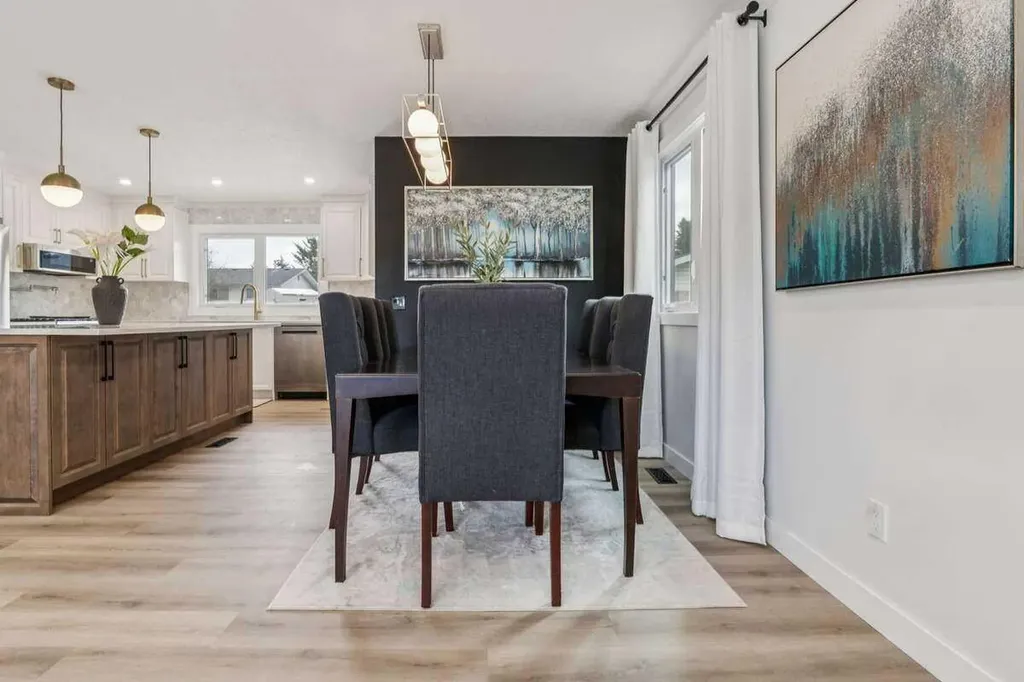 15 Brookmere Place SW Calgary AB T2W 2P5