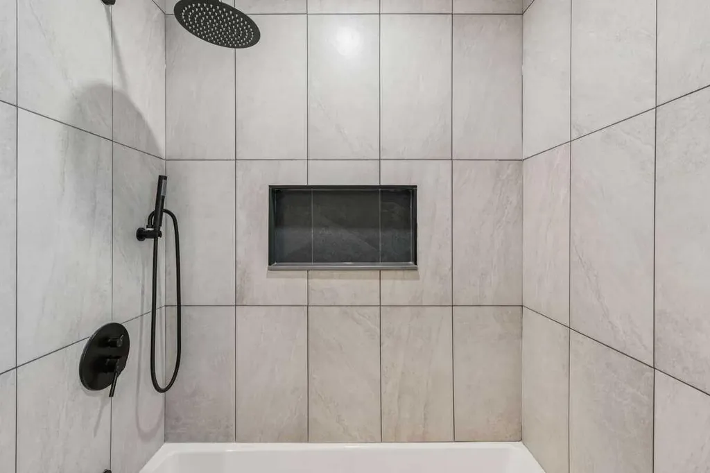 15 Brookmere Place SW Calgary AB T2W 2P5