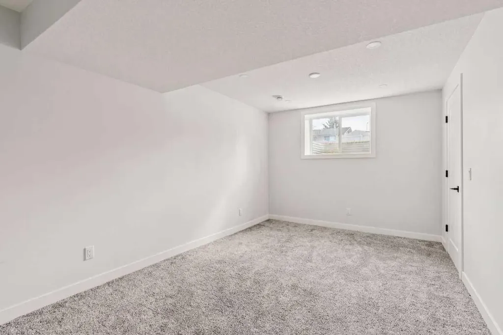 15 Brookmere Place SW Calgary AB T2W 2P5