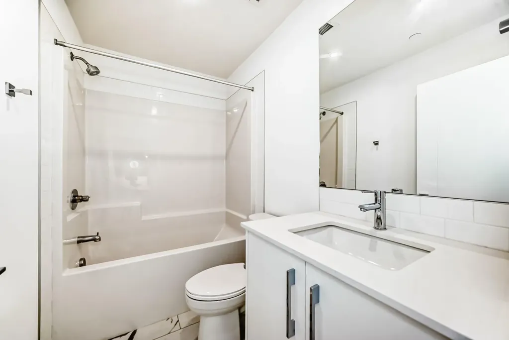 63 Corner Glen Crescent NE Calgary AB T3N2R6