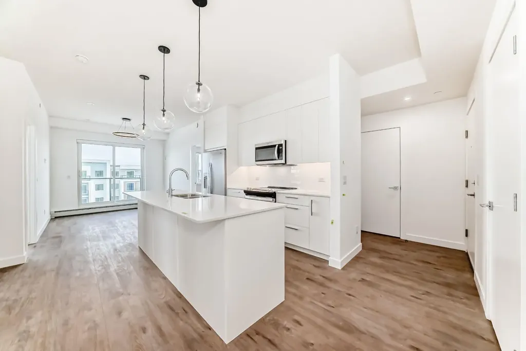 63 Corner Glen Crescent NE Calgary AB T3N2R6