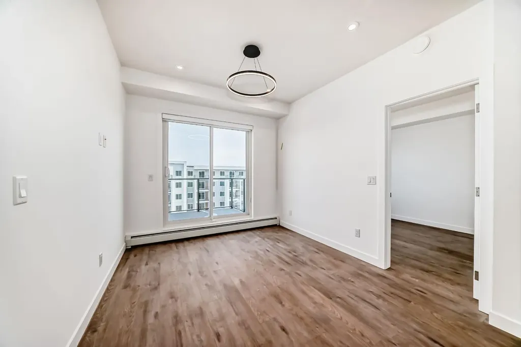 63 Corner Glen Crescent NE Calgary AB T3N2R6