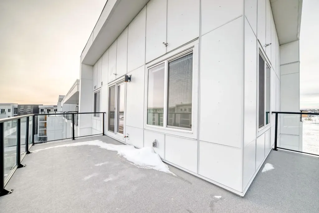 63 Corner Glen Crescent NE Calgary AB T3N2R6