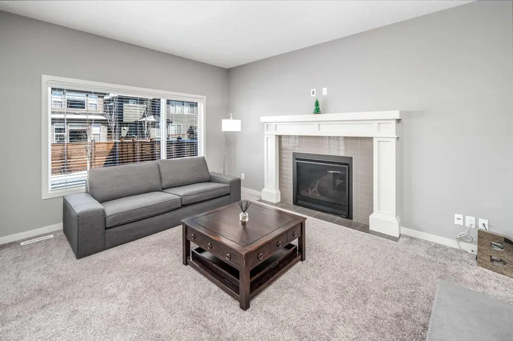 80 Howse Manor NE Calgary AB T3P 0X2