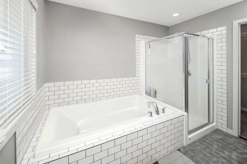 80 Howse Manor NE Calgary AB T3P 0X2