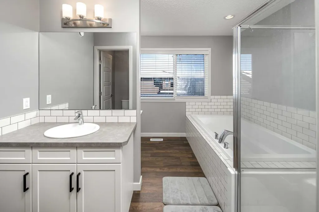 80 Howse Manor NE Calgary AB T3P 0X2