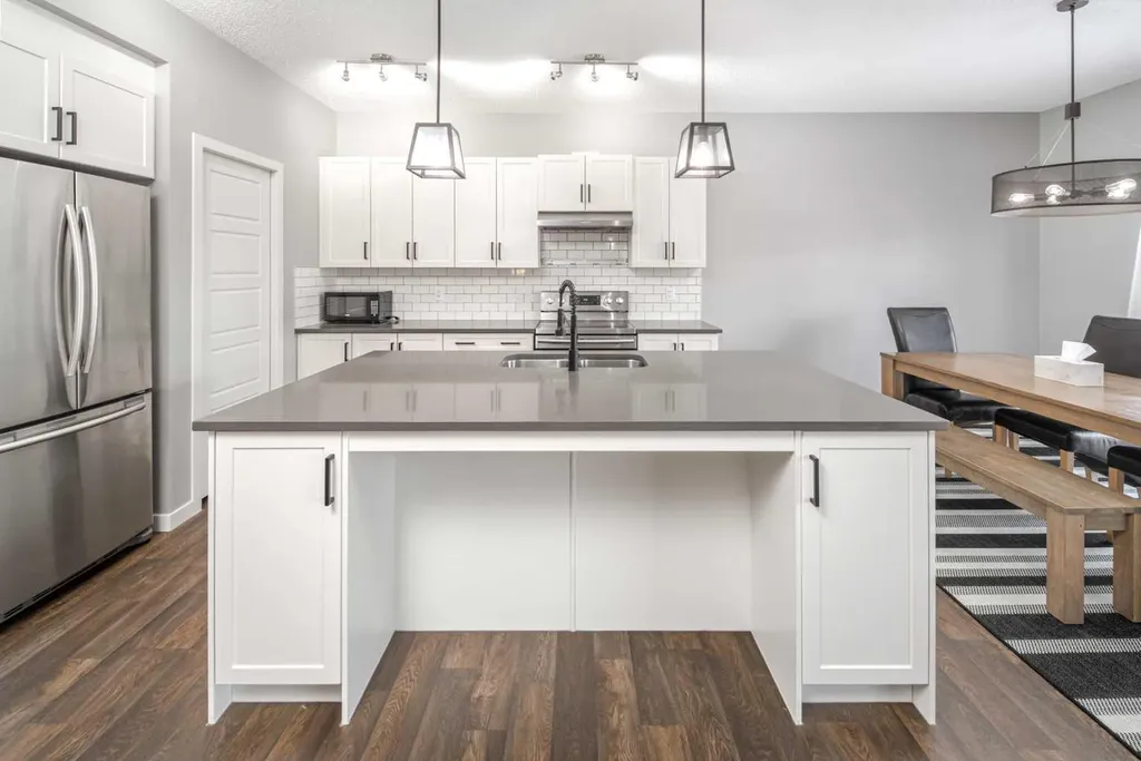 80 Howse Manor NE Calgary AB T3P 0X2