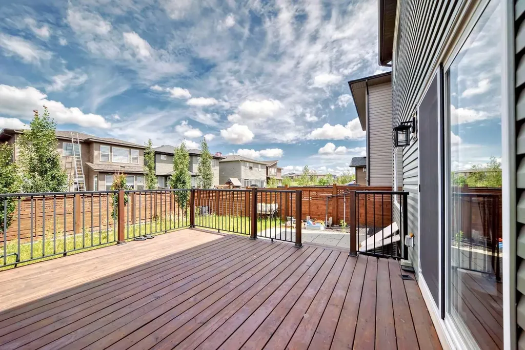 80 Howse Manor NE Calgary AB T3P 0X2