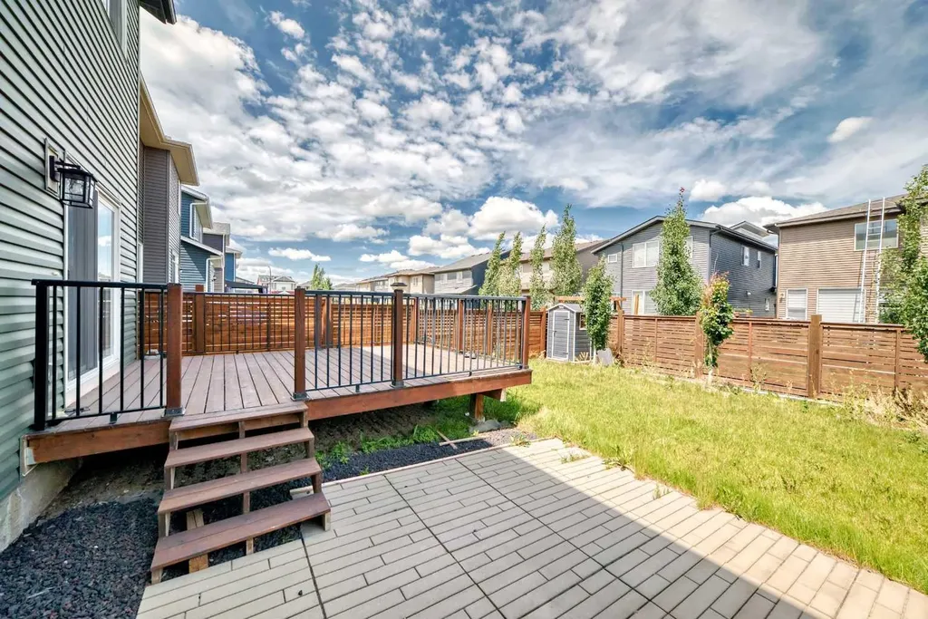 80 Howse Manor NE Calgary AB T3P 0X2