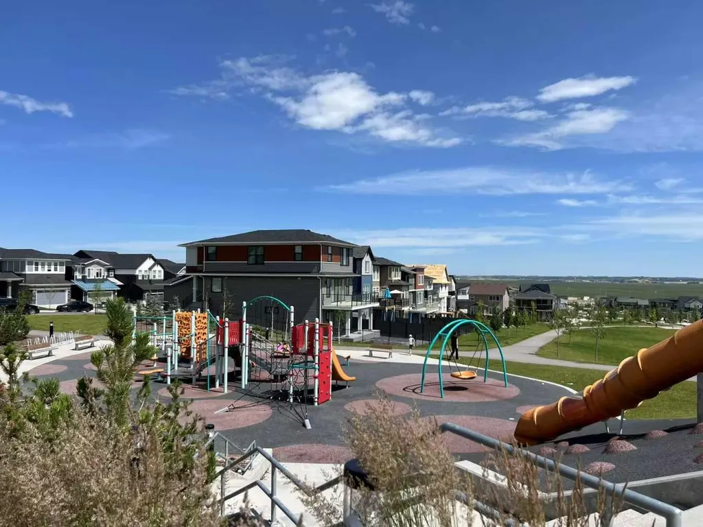 80 Howse Manor NE Calgary AB T3P 0X2