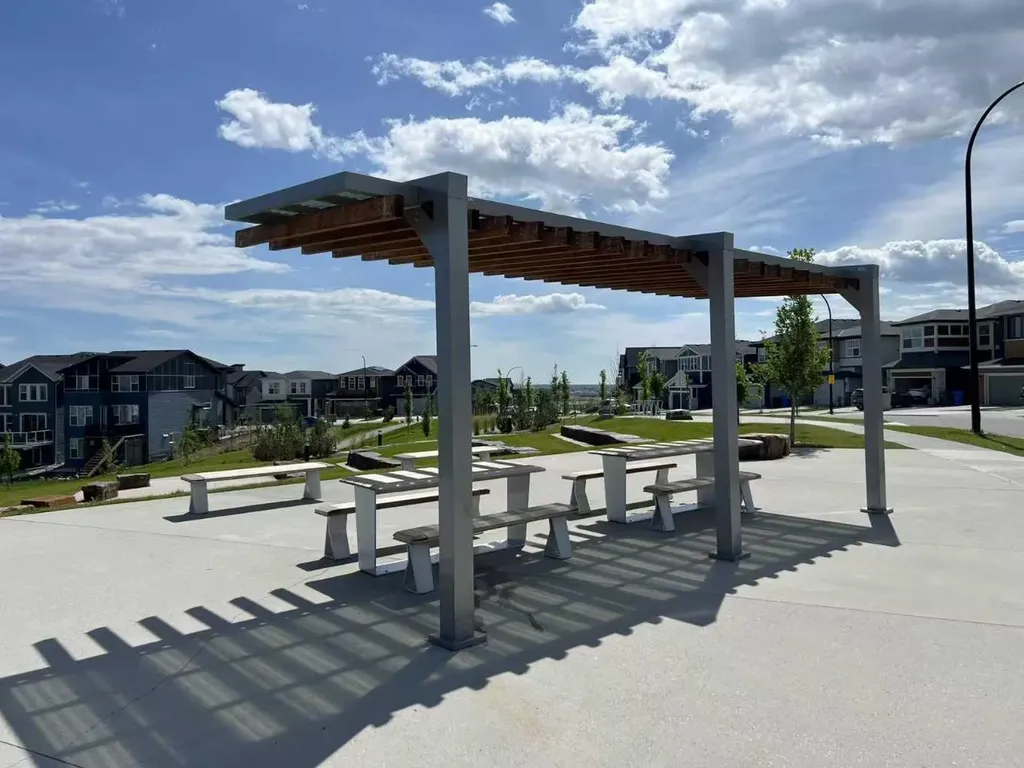 80 Howse Manor NE Calgary AB T3P 0X2