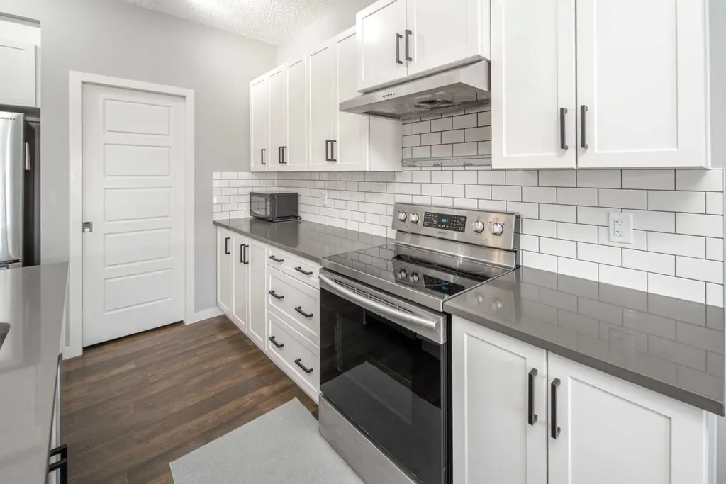 80 Howse Manor NE Calgary AB T3P 0X2
