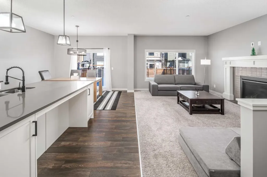 80 Howse Manor NE Calgary AB T3P 0X2