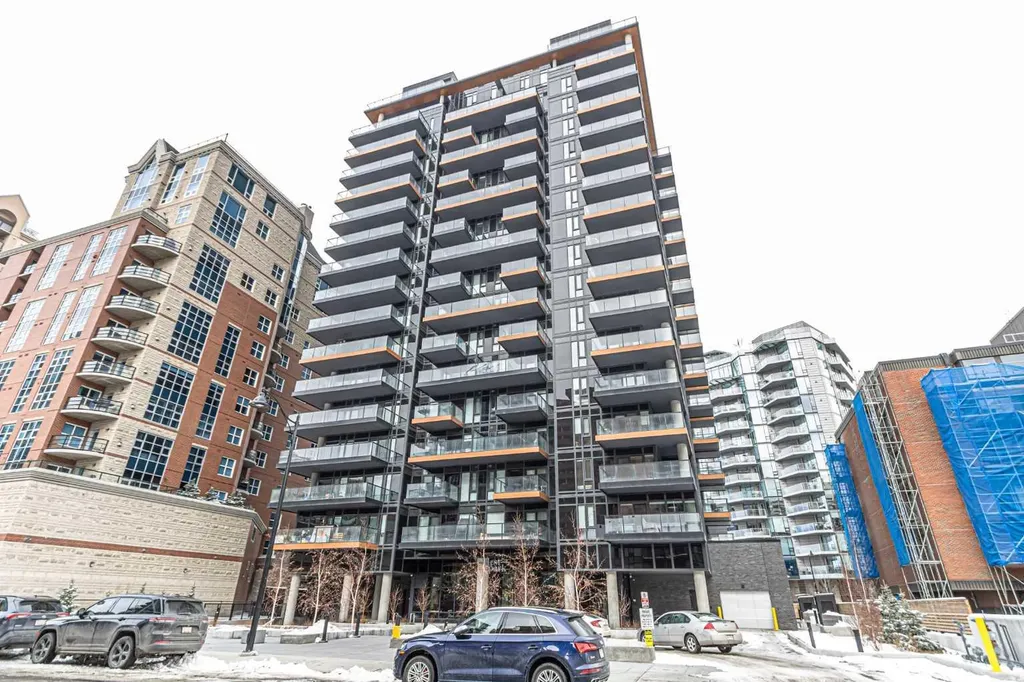 730 2 Avenue SW Calgary AB T2P 1R8
