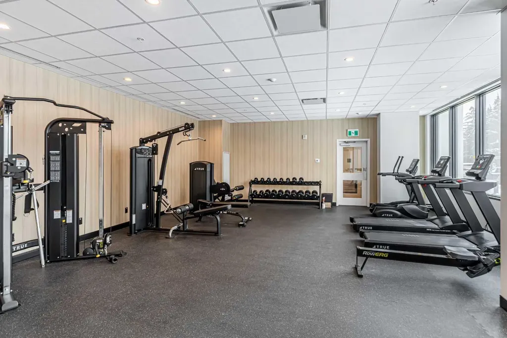 730 2 Avenue SW Calgary AB T2P 1R8