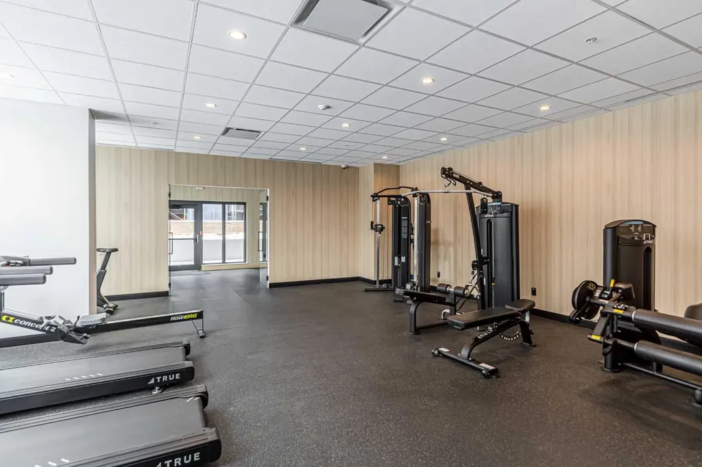 730 2 Avenue SW Calgary AB T2P 1R8