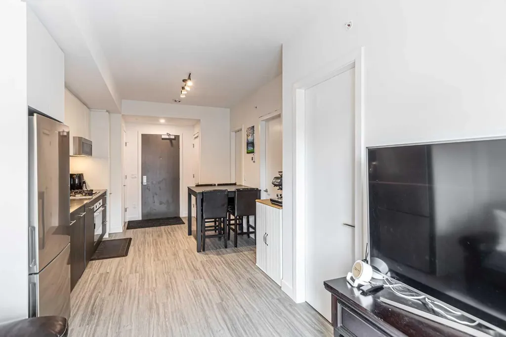730 2 Avenue SW Calgary AB T2P 1R8