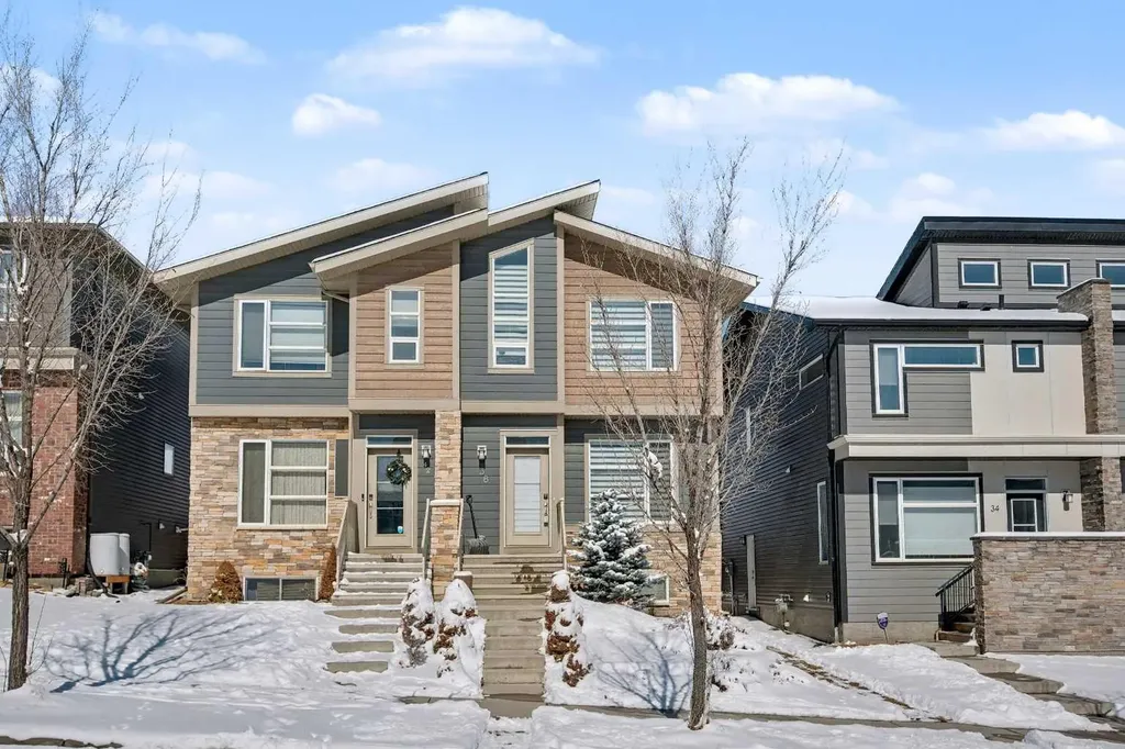 38 Sage Bluff Gate NW Calgary AB T3R 0Y9