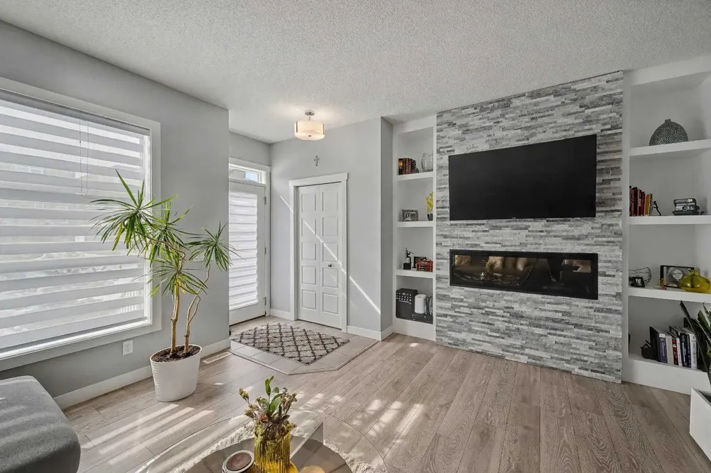 38 Sage Bluff Gate NW Calgary AB T3R 0Y9