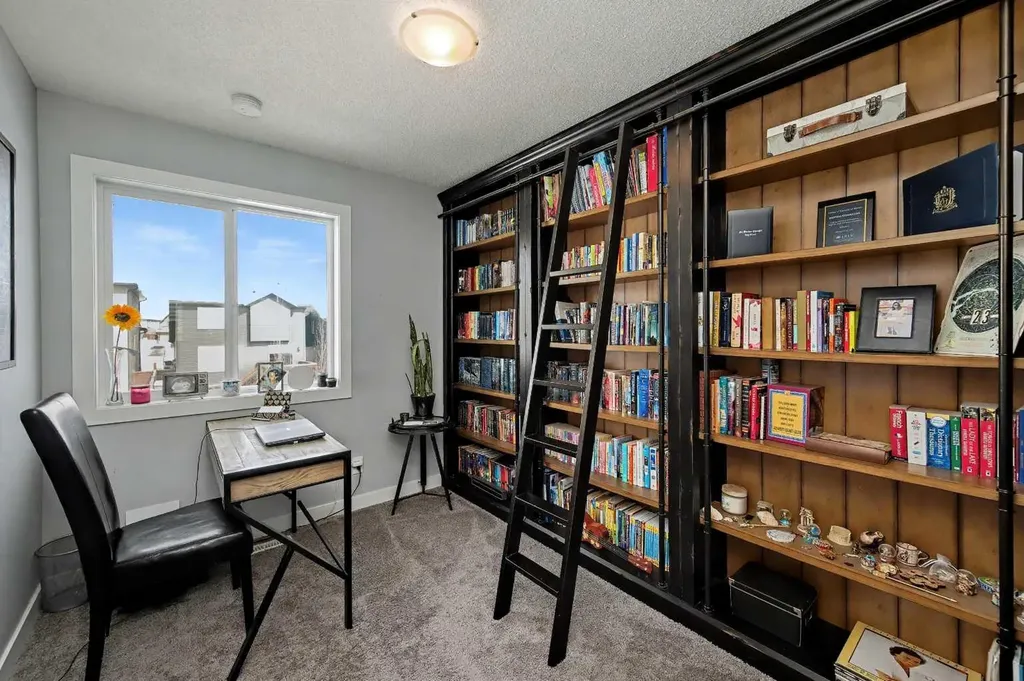 38 Sage Bluff Gate NW Calgary AB T3R 0Y9