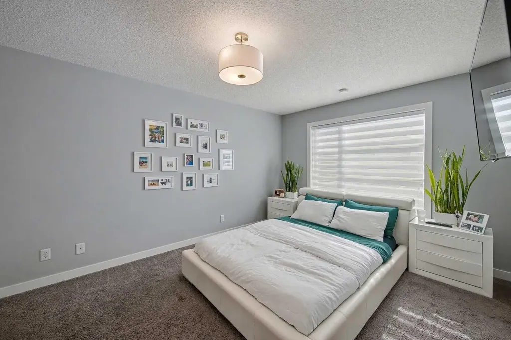 38 Sage Bluff Gate NW Calgary AB T3R 0Y9
