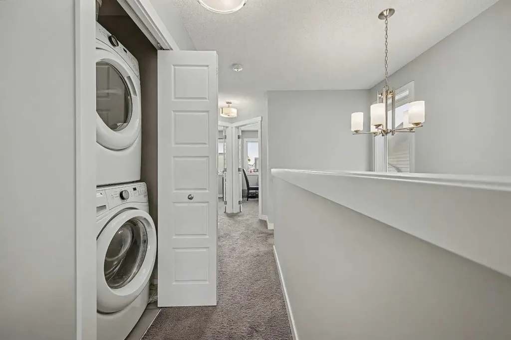 38 Sage Bluff Gate NW Calgary AB T3R 0Y9