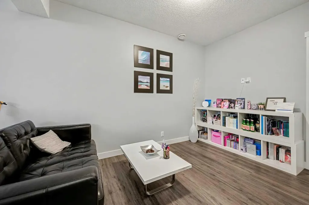 38 Sage Bluff Gate NW Calgary AB T3R 0Y9