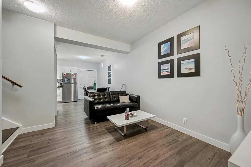 38 Sage Bluff Gate NW Calgary AB T3R 0Y9