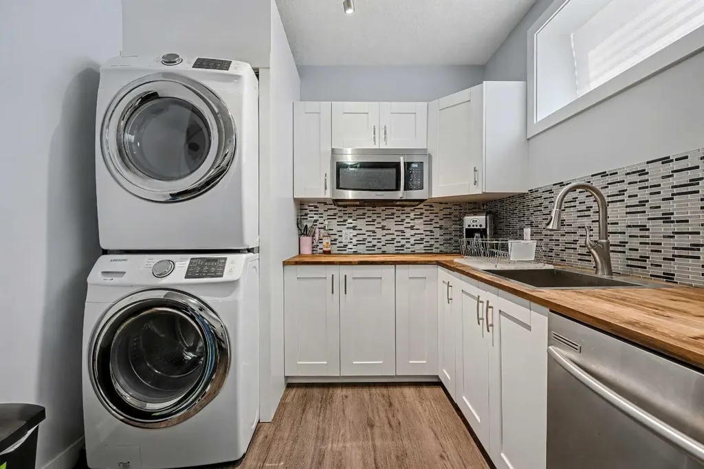 38 Sage Bluff Gate NW Calgary AB T3R 0Y9