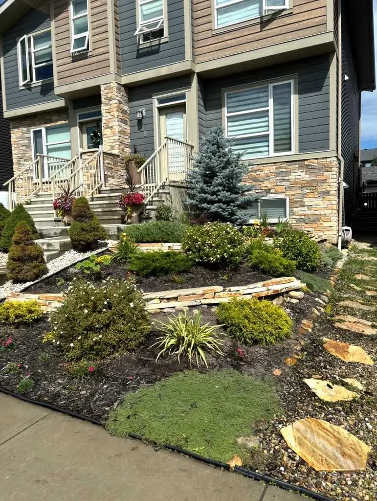 38 Sage Bluff Gate NW Calgary AB T3R 0Y9